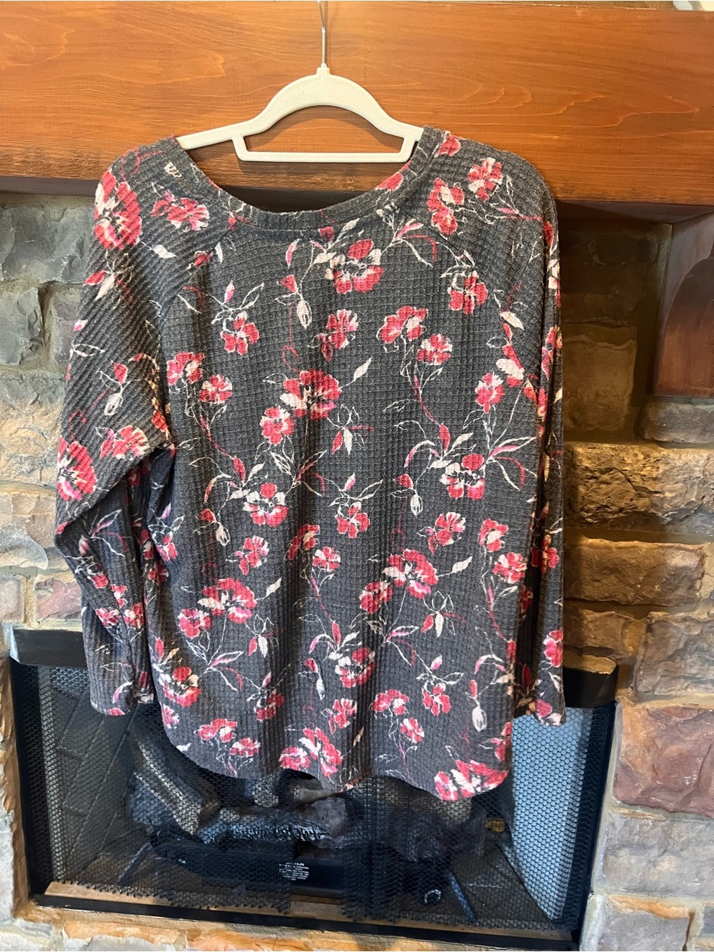 Women’s Floral Waffle Knit Long Sleeve Top - Charcoal with Pink Flowers XL